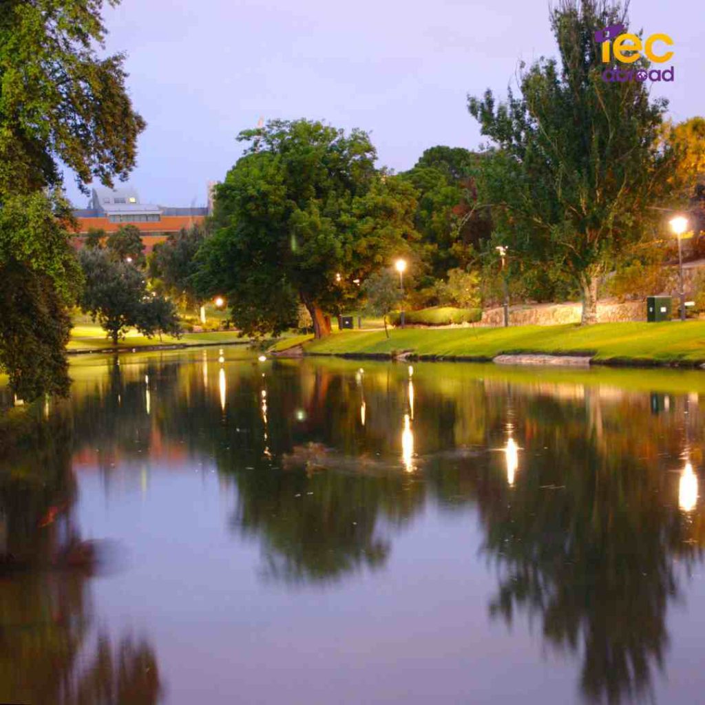 ทำไมถึงควรไปเรียนต่อที่ Adelaide? Happiest City ในออสเตรเลียปี 2025