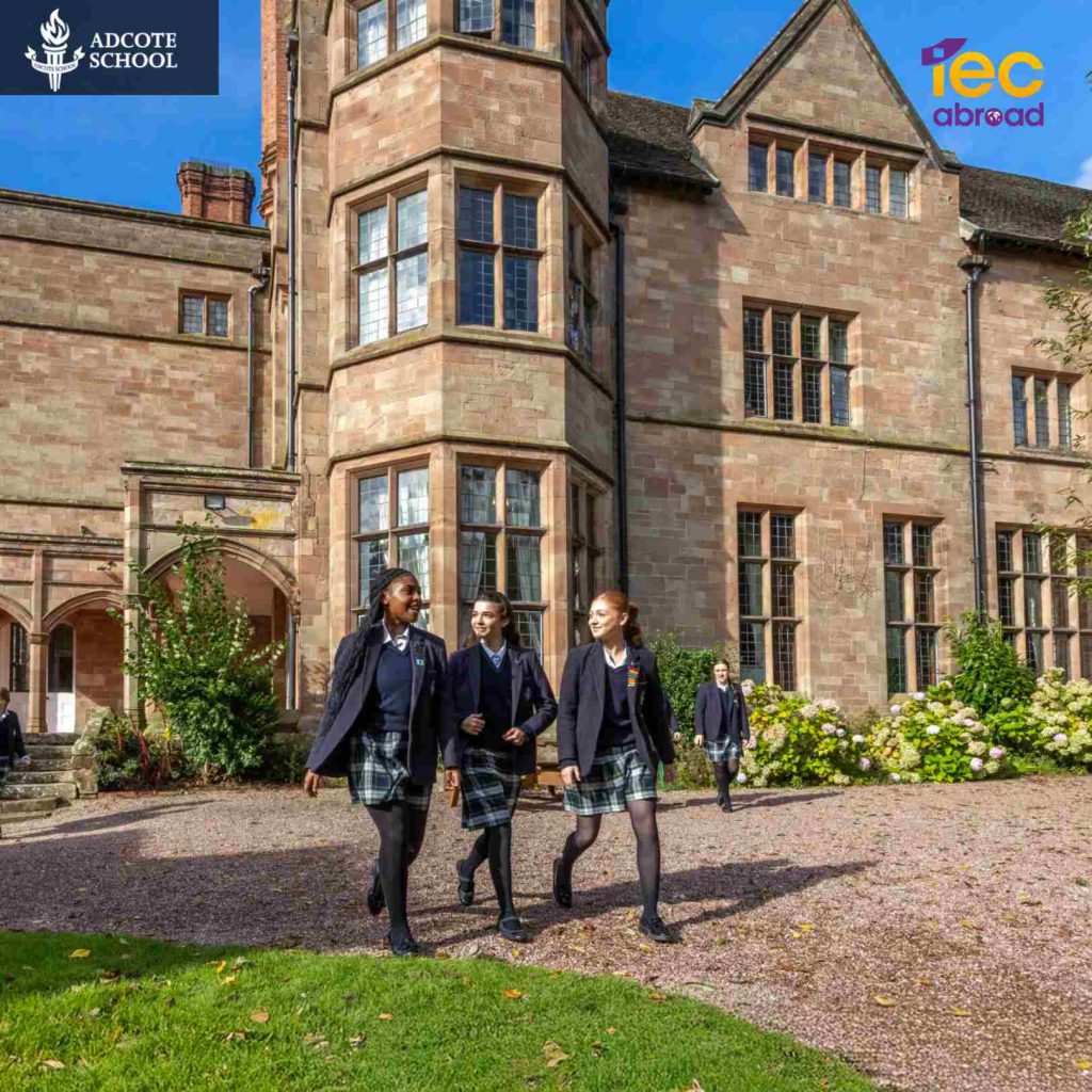 Update! ทุนเรียนต่อมัธยมที่อังกฤษ ปี 2026!! - UK Boarding School Scholarships