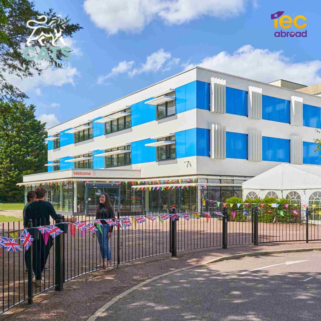 Update! ทุนเรียนต่อมัธยมที่อังกฤษ ปี 2026!! - UK Boarding School Scholarships