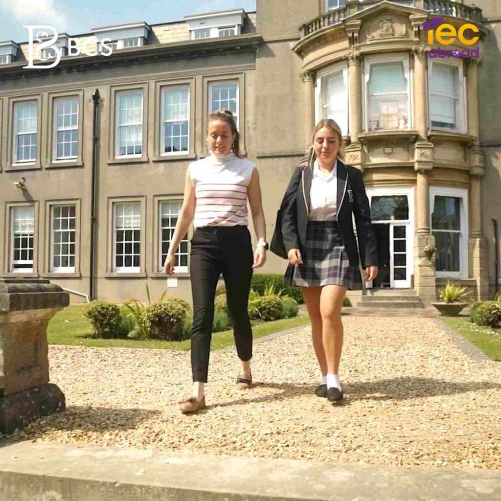 Update! ทุนเรียนต่อมัธยมที่อังกฤษ ปี 2026!! - UK Boarding School Scholarships