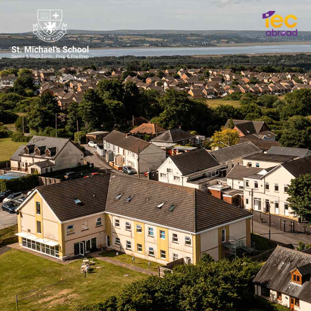 เรียนต่อมัธยมอังกฤษ กับโรงเรียน St Michael’s School 