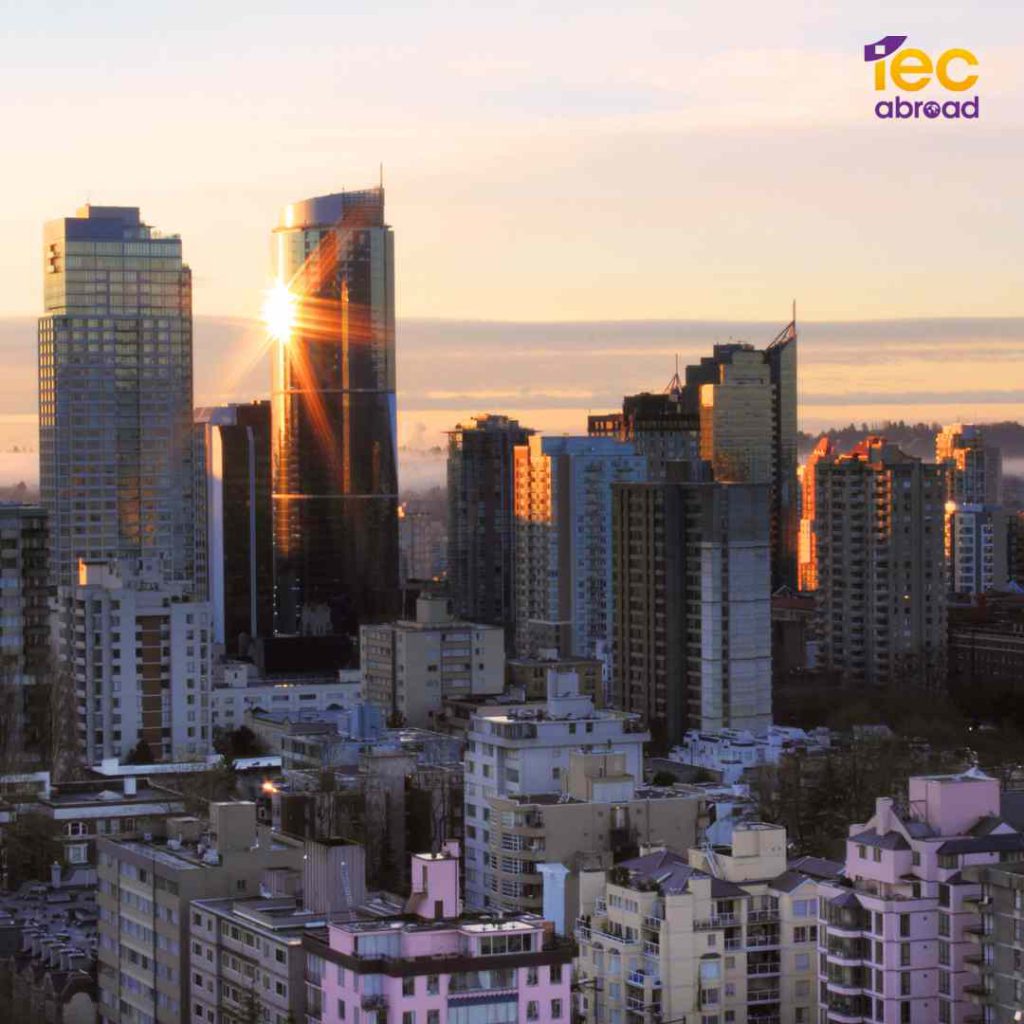 เรียนต่อ Canada เลือกโรงเรียนรัฐบาลหรือเอกชนดีกว่ากัน ต่างกันอย่างไร? พี่ๆ IEC มาแนะนำระบบการศึกษาแคนาดา (โดยเฉพาะรัฐ British Columbia)